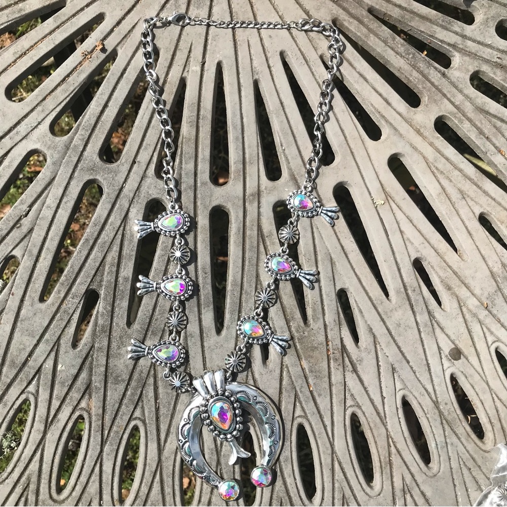 Bohemian Western Cowboy Horseshoe Squash Blossom Silver Rhinestone Necklace - Picture 12 of 16